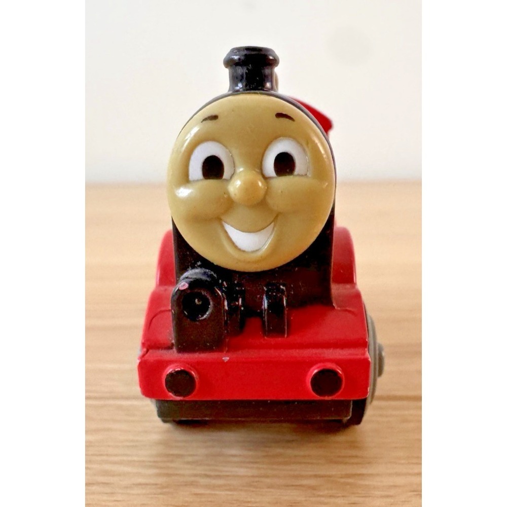 Thomas Wooden Railway James Engine 2002 Learning Curve Magnetic Train Red Toy